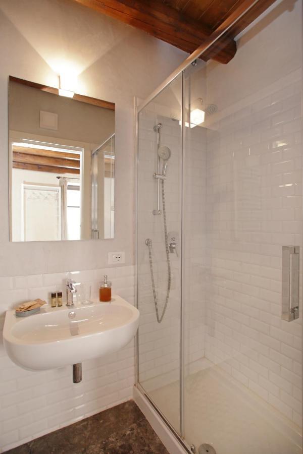 Casa Miqva - Rooms In Shared Apartment Palermo Exterior photo