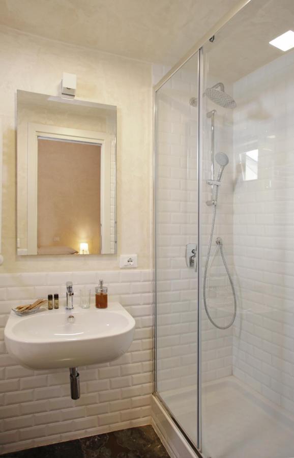 Casa Miqva - Rooms In Shared Apartment Palermo Exterior photo