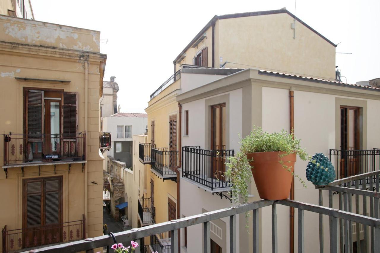 Casa Miqva - Rooms In Shared Apartment Palermo Exterior photo